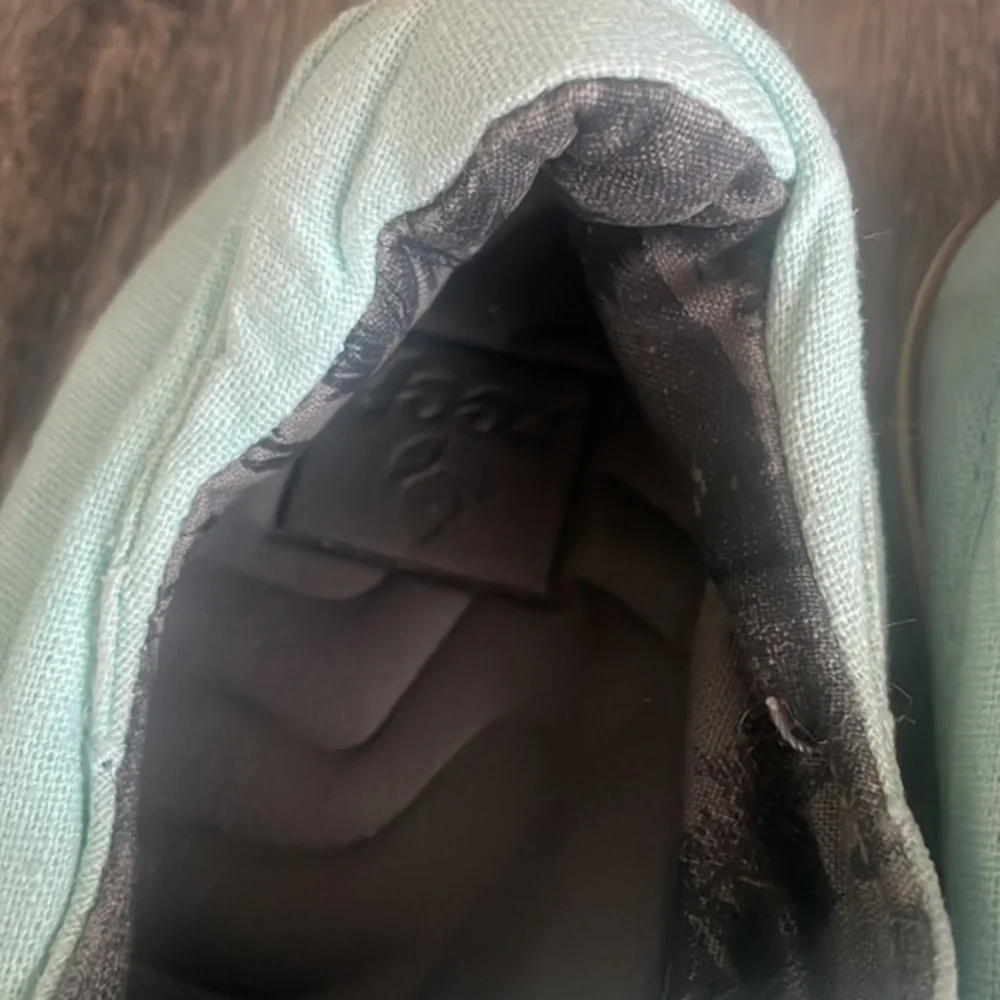 Reef sneakers size 7.5 aqua distressed comfy - Picture 3 of 9